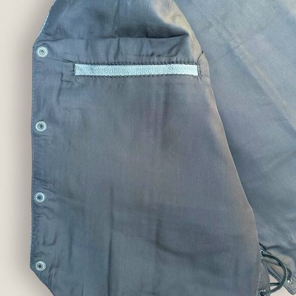 Genuine Leather Men’s Black Motorcycle Vest Size: 48 - Picture 6 of 7